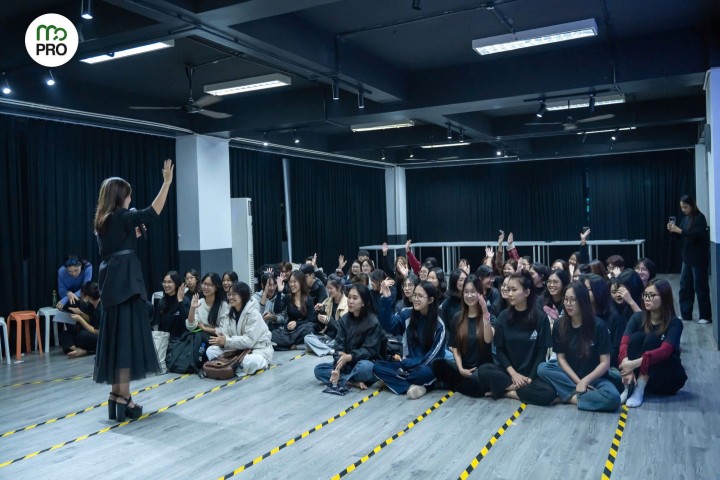 BUỔI HỌP CỘNG TÁC VIÊN – CHUẨN BỊ CHO MT WINTER FASHION SHOW BÙNG NỔ!