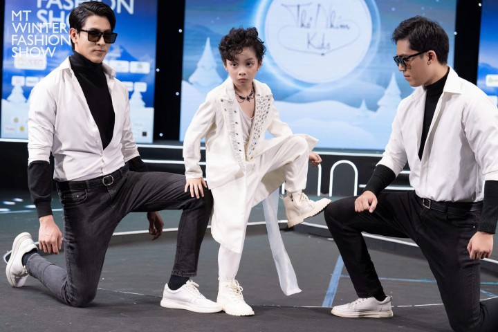 Vedette Tuấn Anh Siêu Cuốn Hút Trong Trang Phục Thỏ Nhím Kids Tại MT Winter Fashion Show 2024